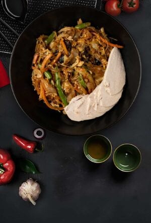 Transparent noodles with chicken