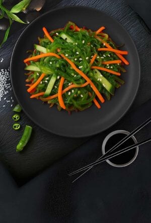Vegetable salad with hiyashii nut and sesame dressing