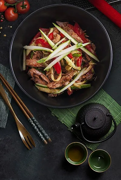 Острый салат с телятиной