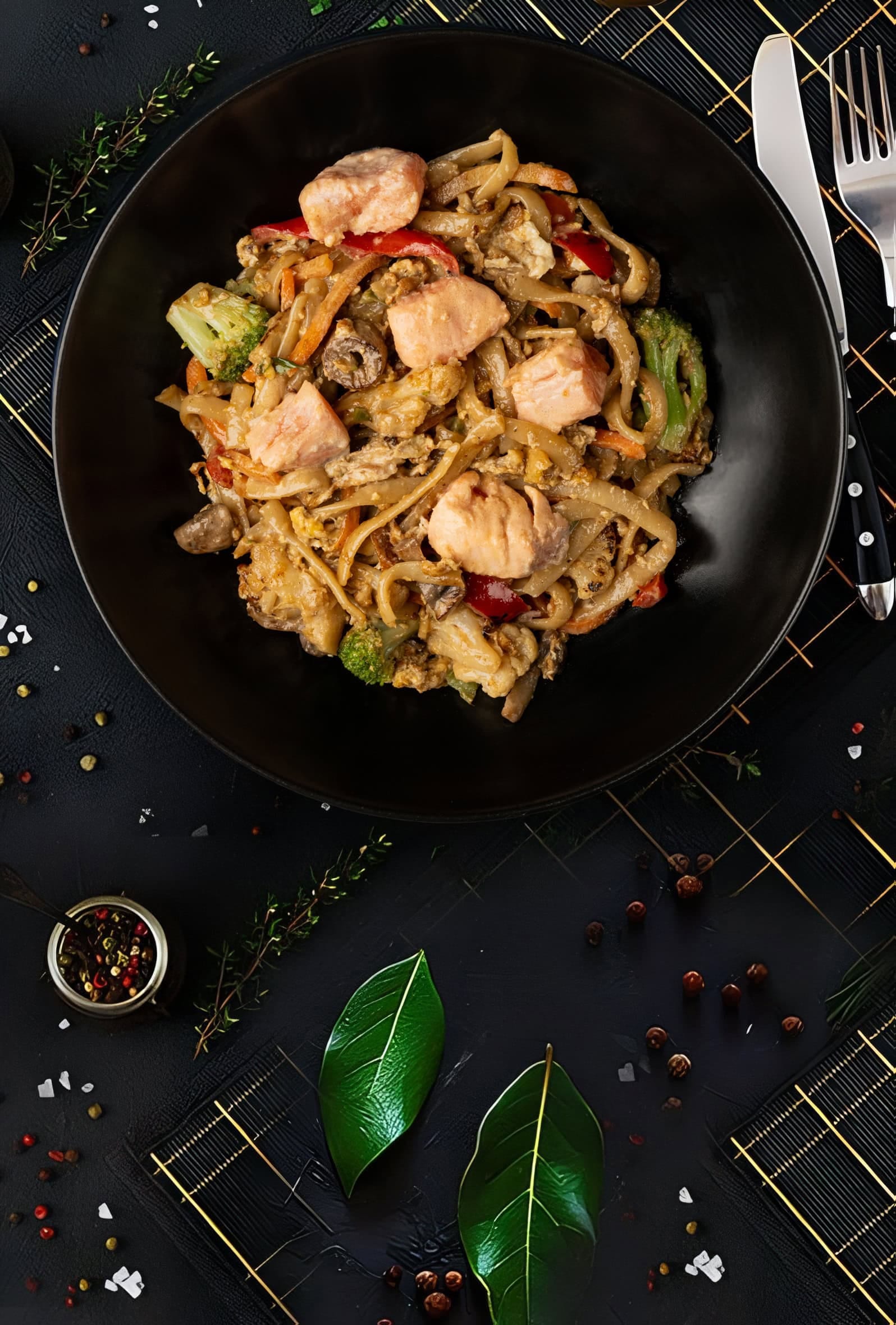 Udon noodles in cream sauce with salmon